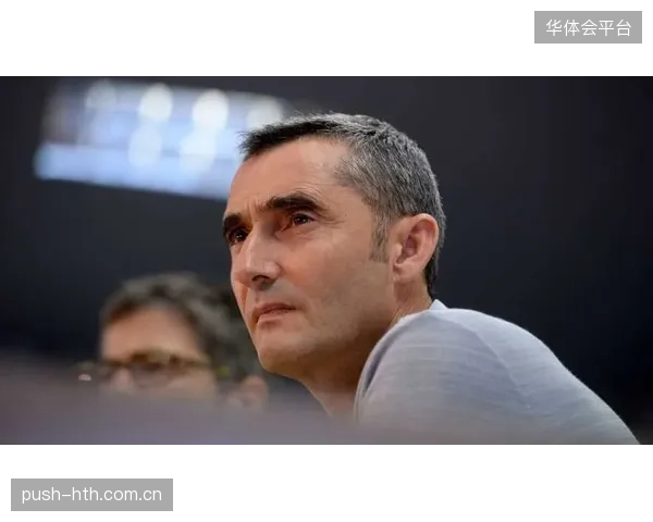巴尔韦德俱乐部状态火热,他的全能表现将是乌拉圭冲击四强的关键引擎。 巴尔韦德俱乐部状态火热,他的全能表现将是乌拉圭冲击四强的关键引擎。